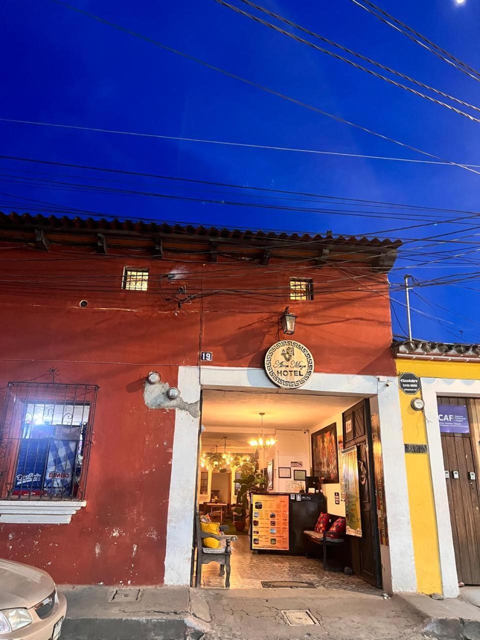 Hotel Alma Maya Antigua ภายนอก รูปภาพ