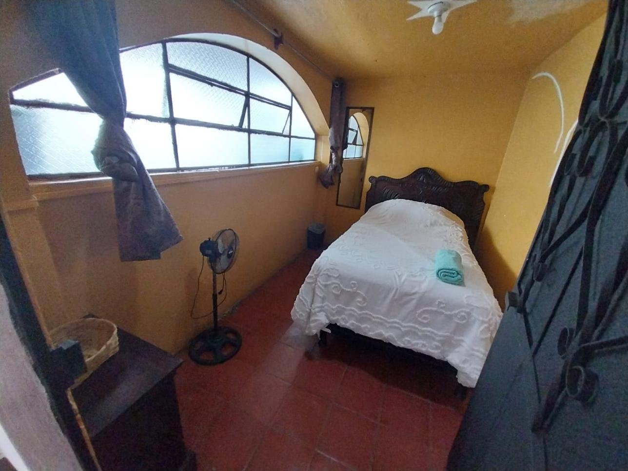 Hotel Alma Maya Antigua ภายนอก รูปภาพ