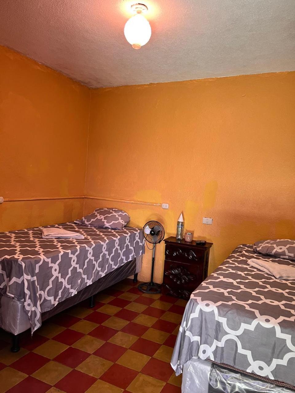 Hotel Alma Maya Antigua ภายนอก รูปภาพ