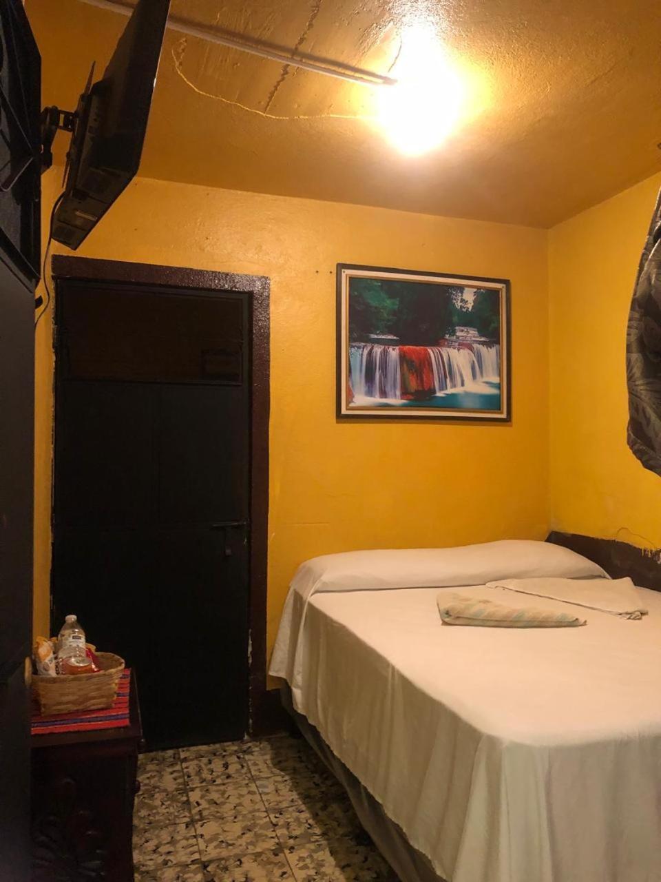 Hotel Alma Maya Antigua ภายนอก รูปภาพ