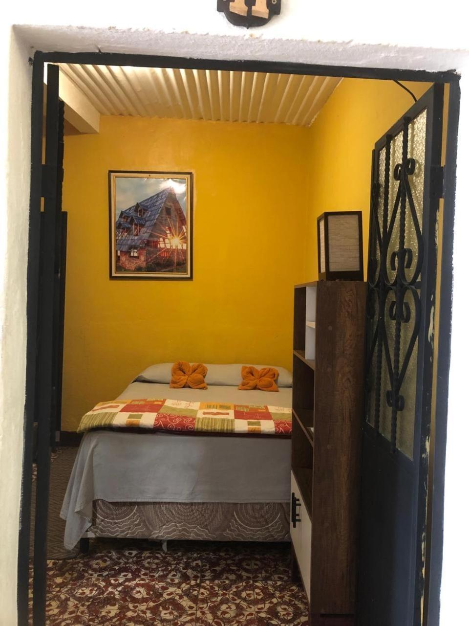 Hotel Alma Maya Antigua ภายนอก รูปภาพ