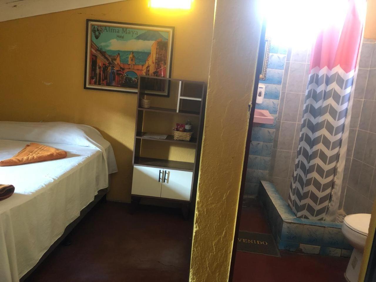 Hotel Alma Maya Antigua ภายนอก รูปภาพ
