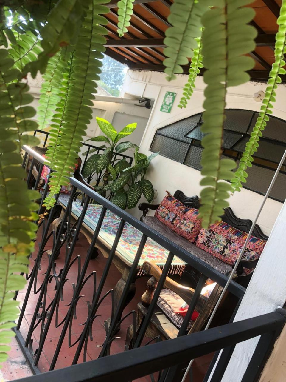 Hotel Alma Maya Antigua ภายนอก รูปภาพ